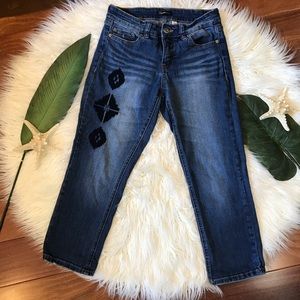 Supplies Jean Capri’s